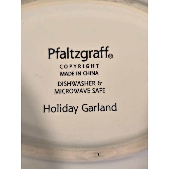 Pfaltzgraff Holiday Garland Divided Serving Bowl with Metal Stand & Ladle - Picture 7 of 11